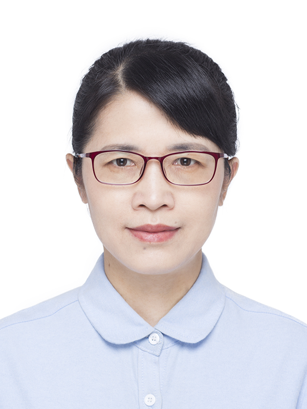 胡敏华.jpg